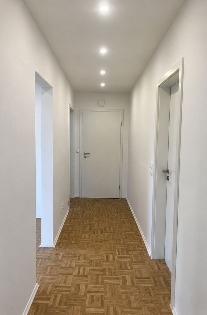 Modernisierter Flur nach der Sanierung
