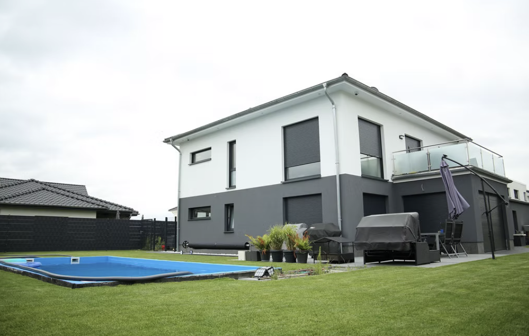 Einfamilienhaus mit Pool, Essinghausen