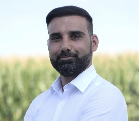 Feysel Demir, Kundenberater